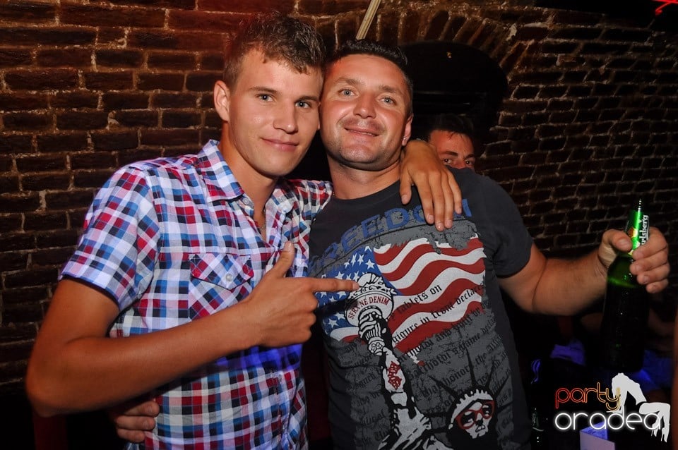 Carlsberg Summer Party continuă, 