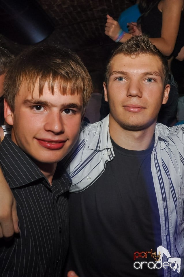 Carlsberg Summer Party continuă, 