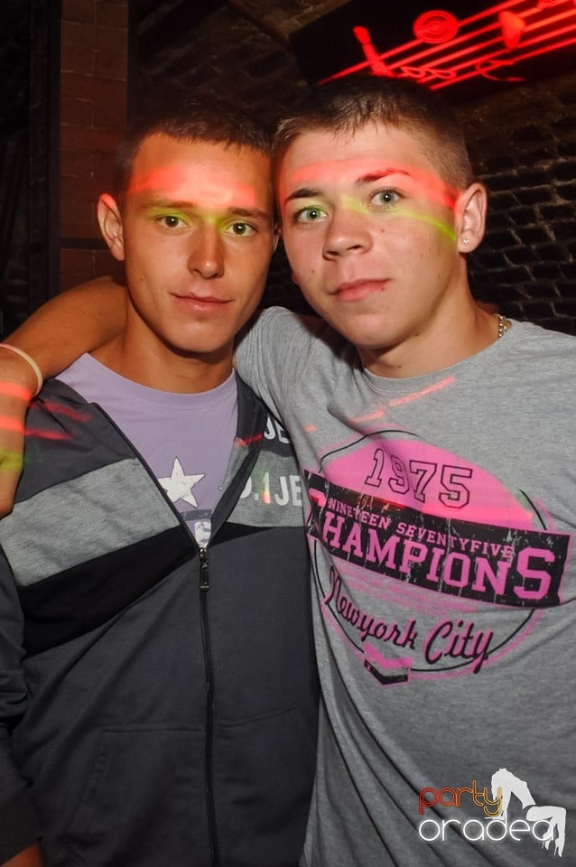 Carlsberg Summer Party continuă, 