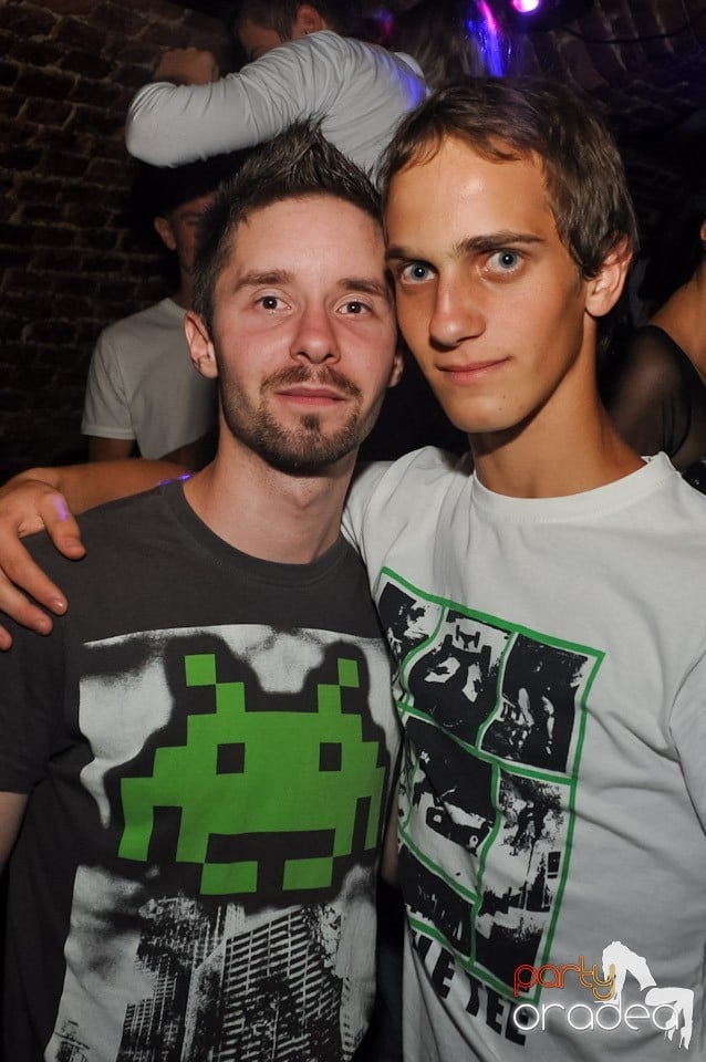 Carlsberg Summer Party continuă, 