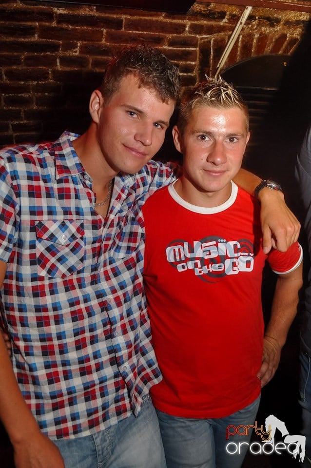 Carlsberg Summer Party continuă, 