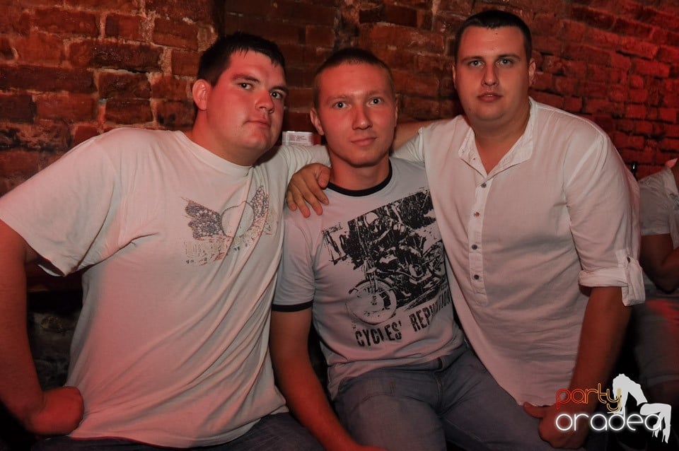 Carlsberg Summer Party continuă, 