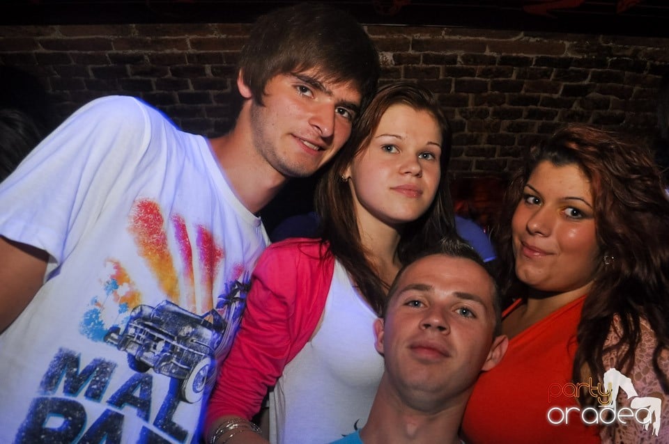 Carlsberg Summer Party continuă, 