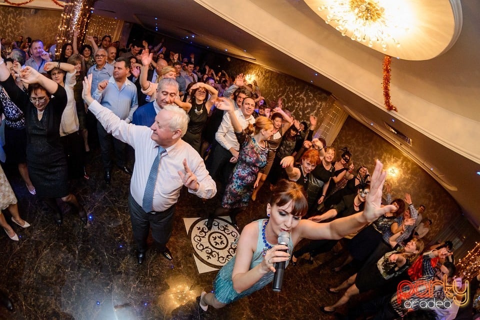 Carnaval în Hotel Internaţional, Hotel Internaţional