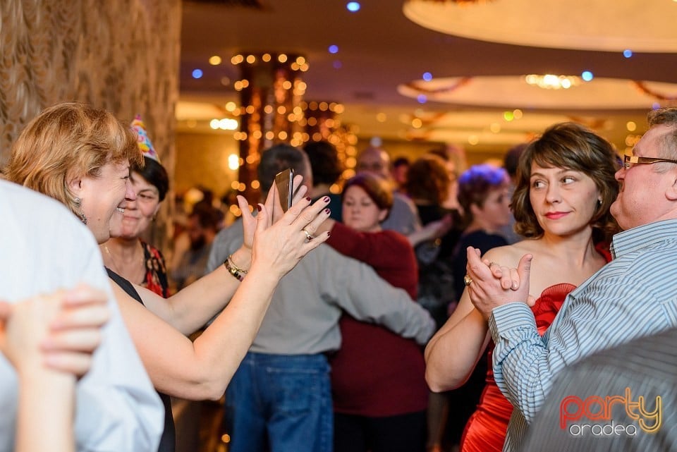 Carnaval în Hotel Internaţional, Hotel Internaţional