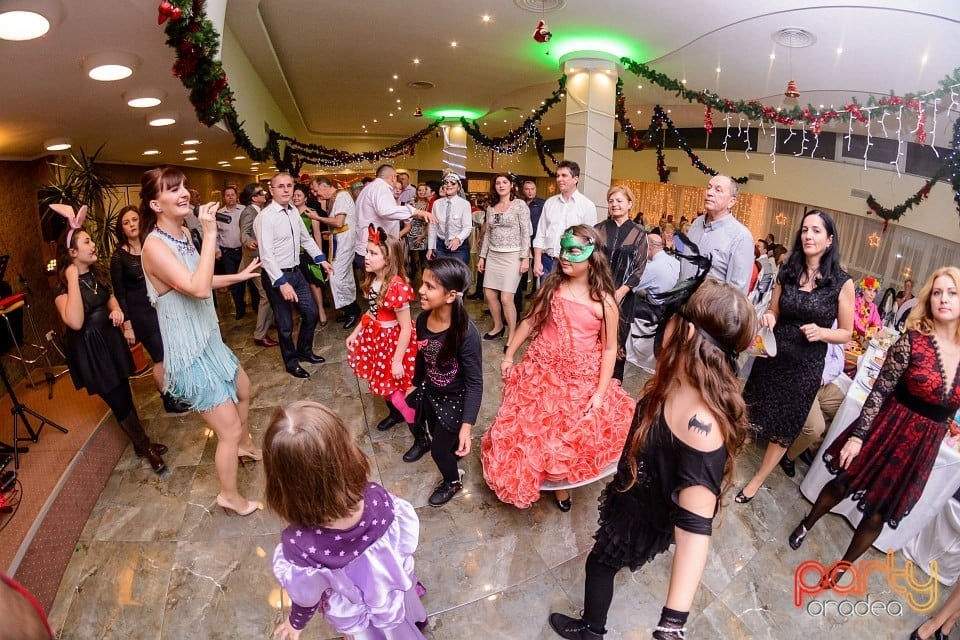 Carnaval în Hotel Termal, Hotel Termal