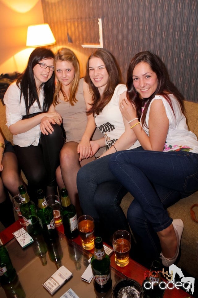 Carnaval Weekend Party în Chanson Café, 