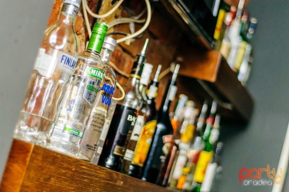 Caveman în Juice, Juice