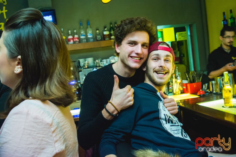 Caveman Vs White part 3, Juice