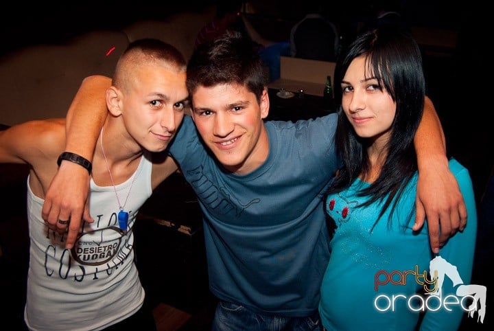 Celebrating Faith în Club Seven, 