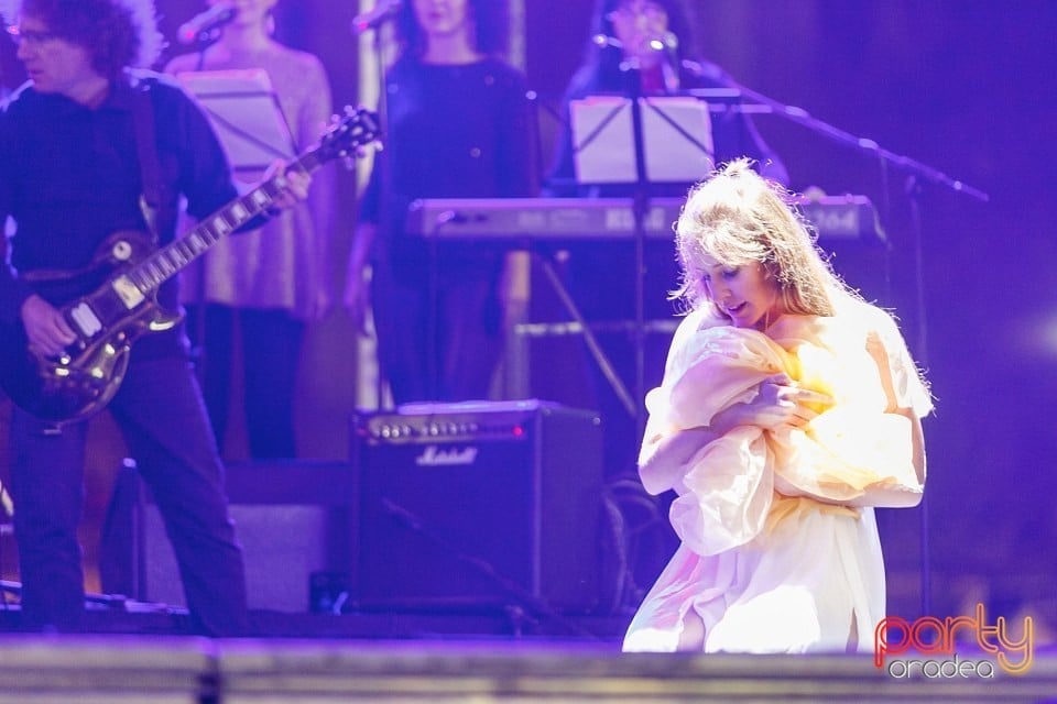 Cenuşa Timpului, Teatrul Regina Maria
