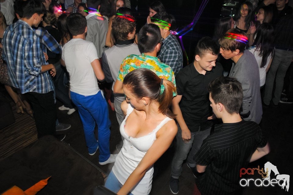 Champagne Showers Party în Heat Club,