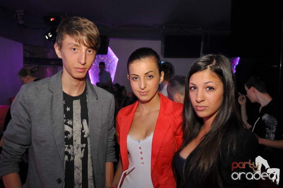 Champagne Showers Party în Heat Club,