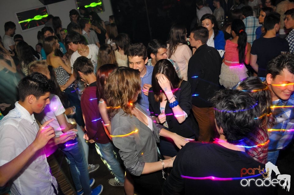 Champagne Showers Party în Heat Club,