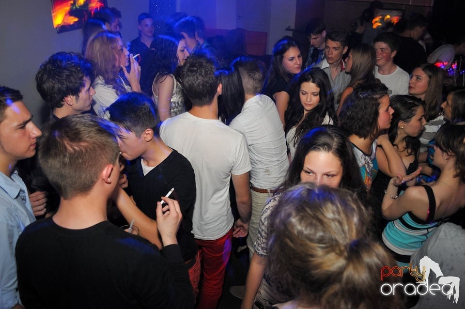 Champagne Showers Party în Heat Club,