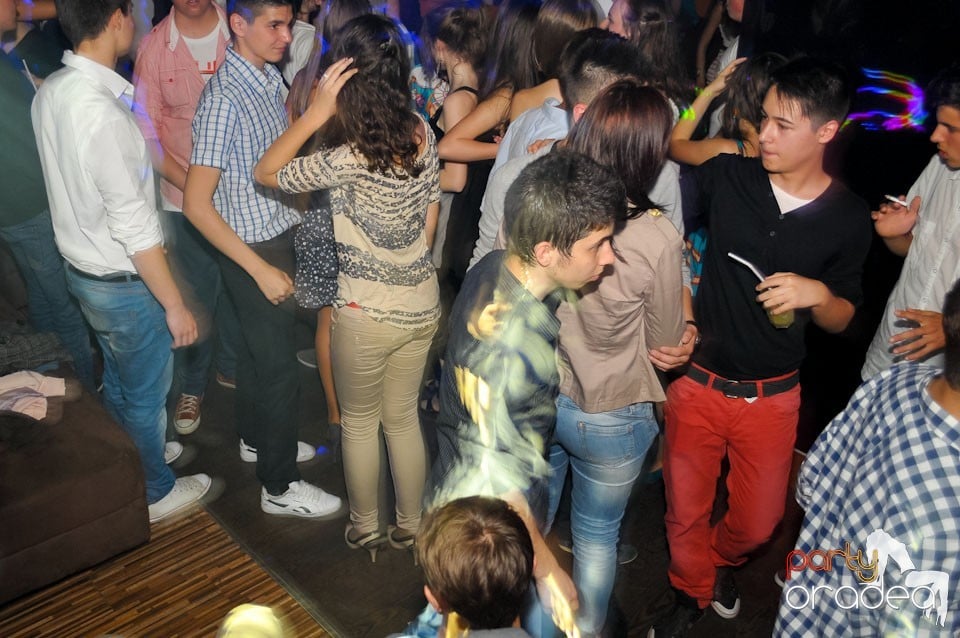 Champagne Showers Party în Heat Club,
