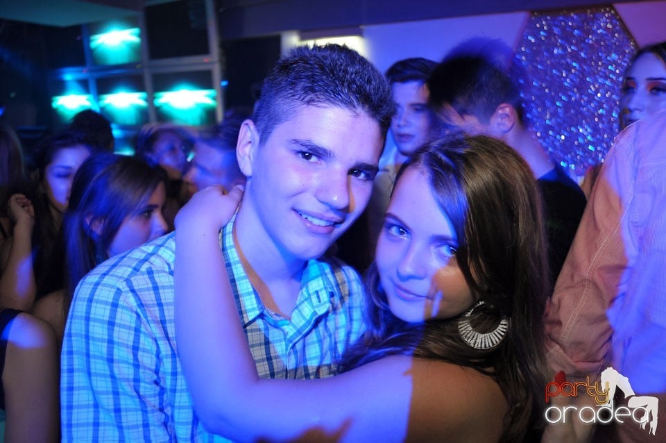 Champagne Showers Party în Heat Club,
