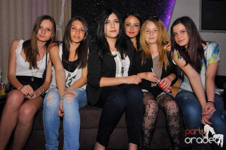 Champagne Showers Party în Heat Club,