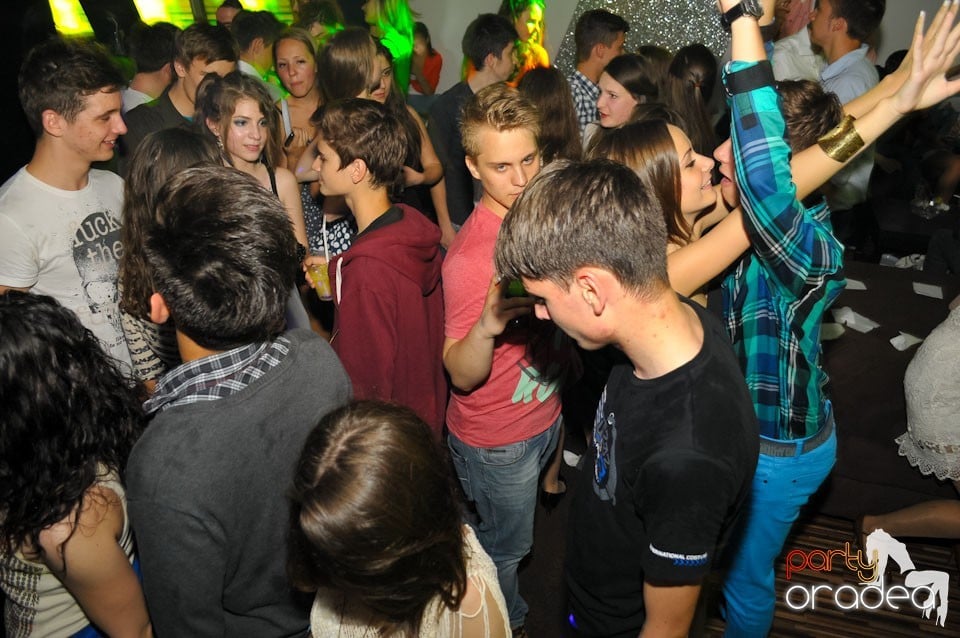 Champagne Showers Party în Heat Club,