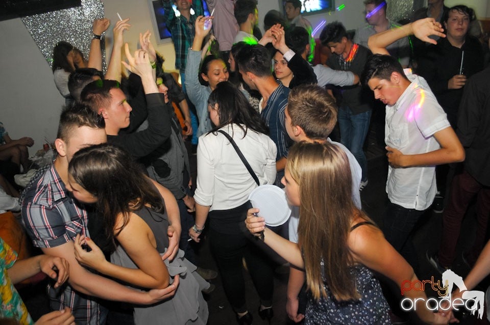 Champagne Showers Party în Heat Club,