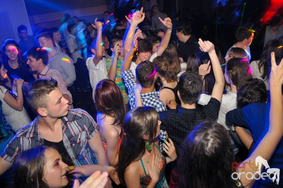 Champagne Showers Party în Heat Club,
