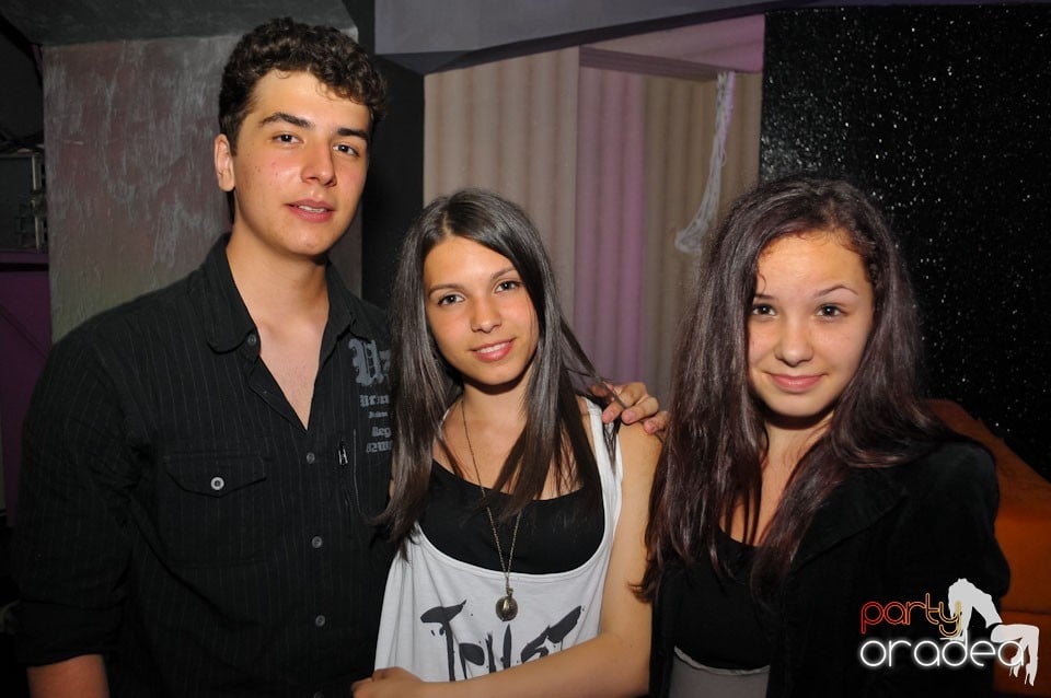 Champagne Showers Party în Heat Club,