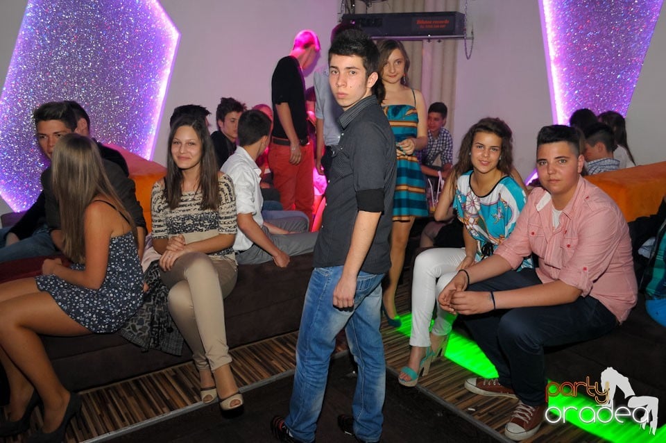 Champagne Showers Party în Heat Club,