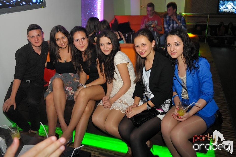 Champagne Showers Party în Heat Club,