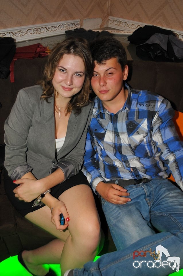 Champagne Showers Party în Heat Club,