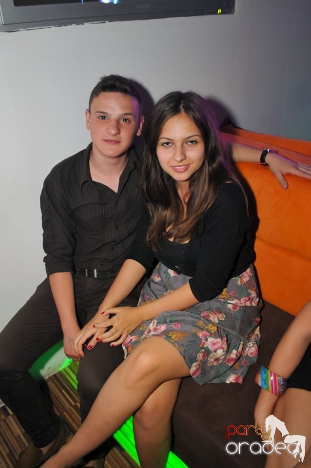 Champagne Showers Party în Heat Club,
