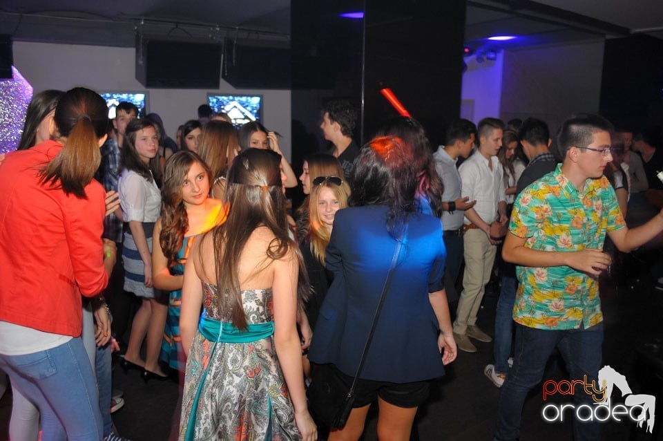 Champagne Showers Party în Heat Club,