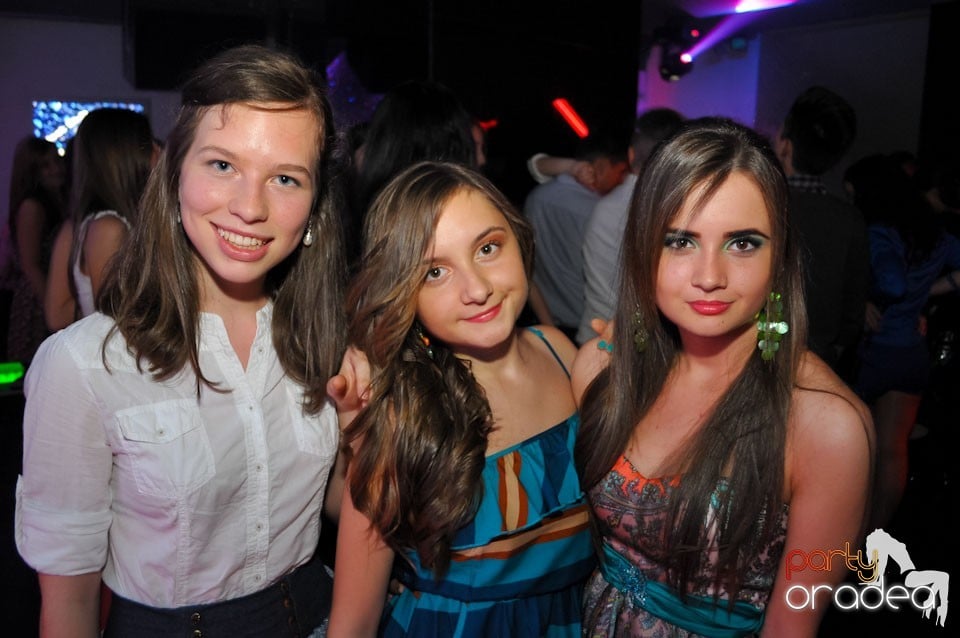 Champagne Showers Party în Heat Club,