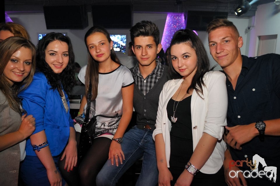 Champagne Showers Party în Heat Club,