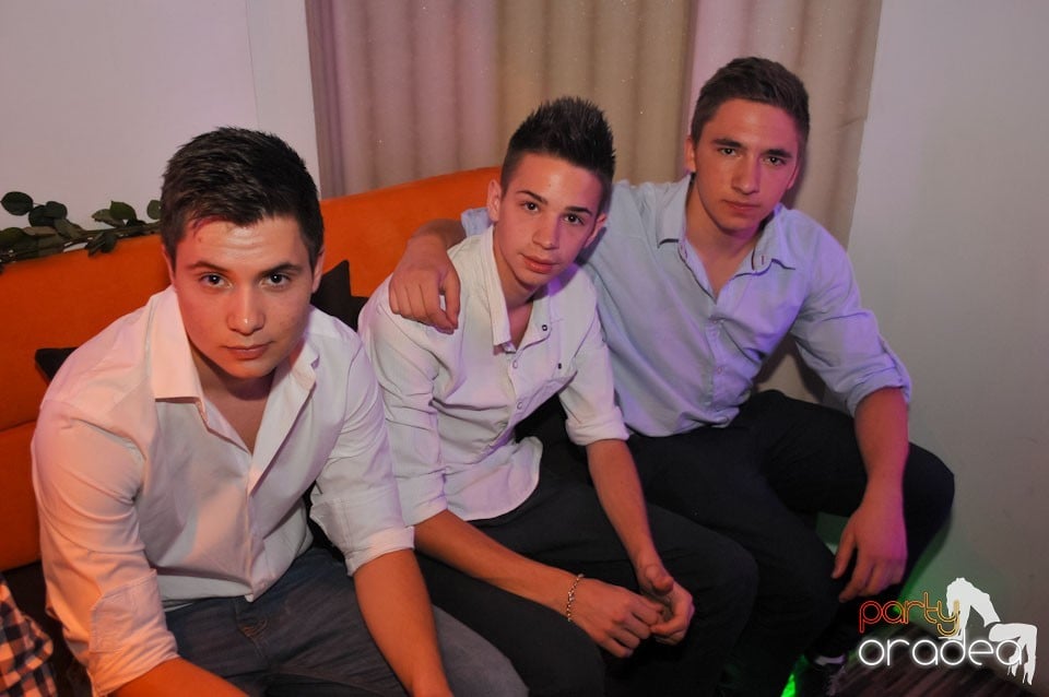 Champagne Showers Party în Heat Club,