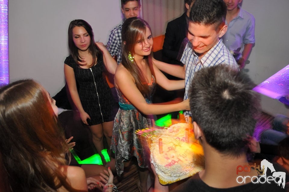 Champagne Showers Party în Heat Club,