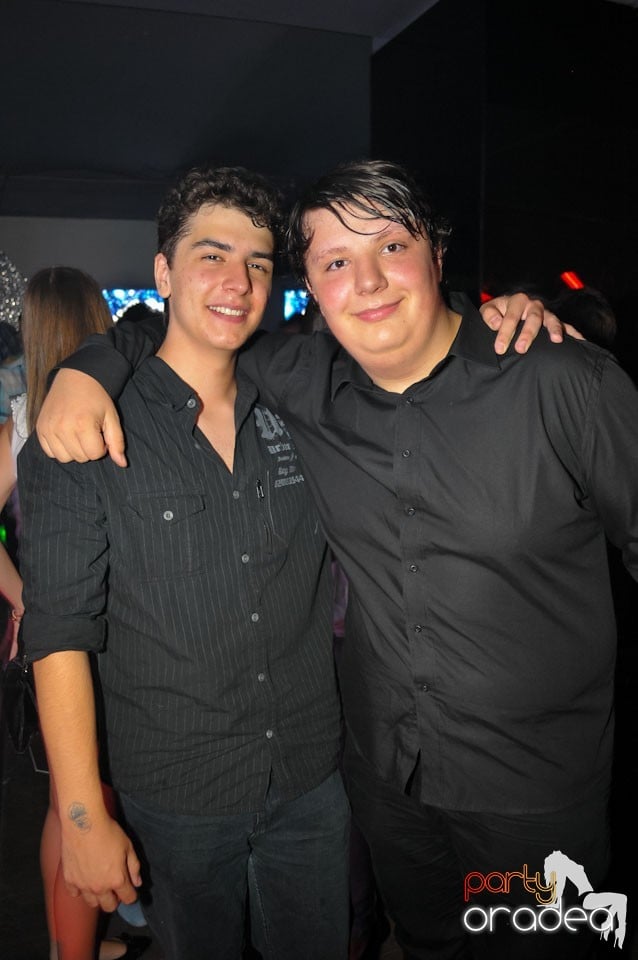 Champagne Showers Party în Heat Club,