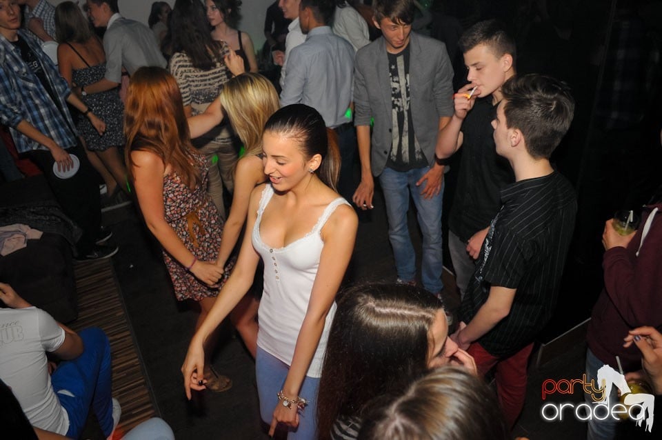 Champagne Showers Party în Heat Club,