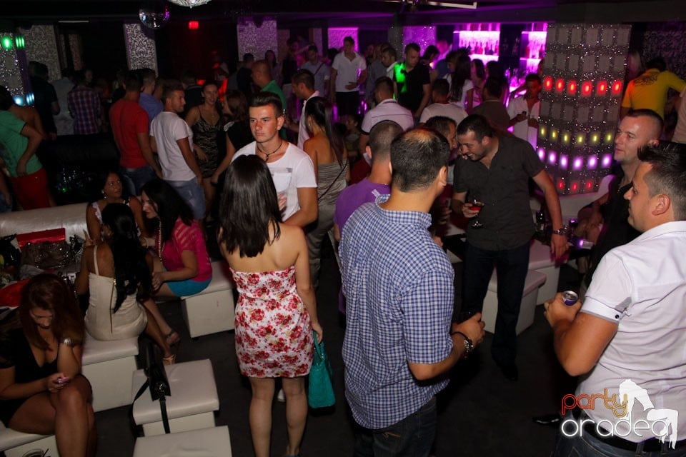 Chef cu muzică live în Club Life, 