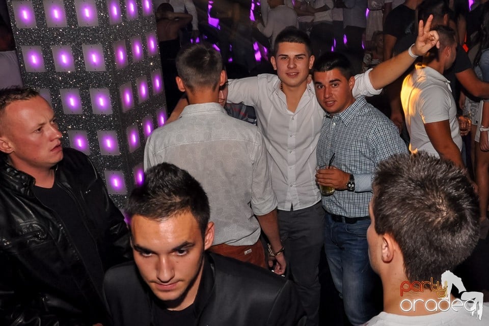 Chef de chef în Club Life, 