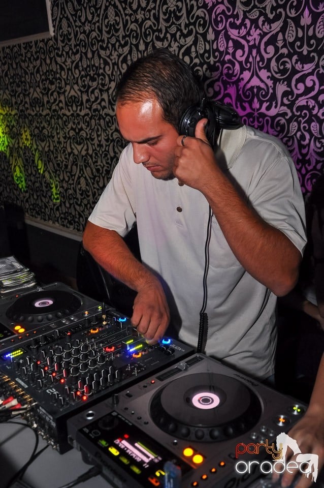 Chef de chef în Club Life, 