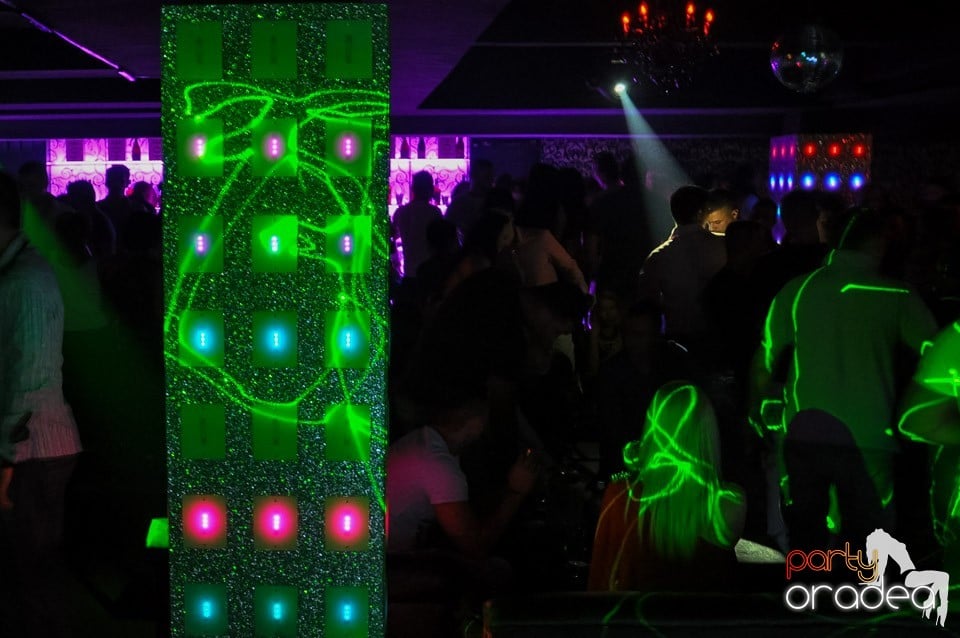 Chef de chef în Club Life, 