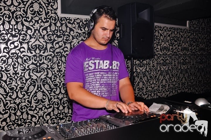 Chef de milioane în Club Life, 