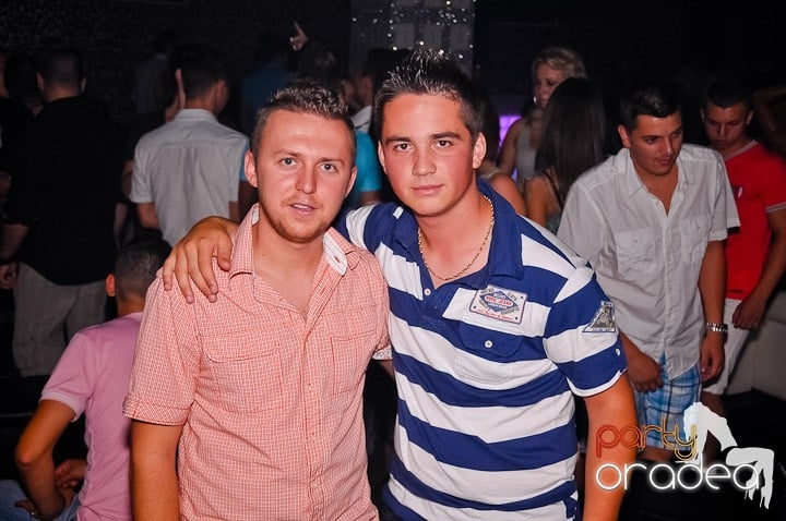 Chef de milioane în Club Life, 