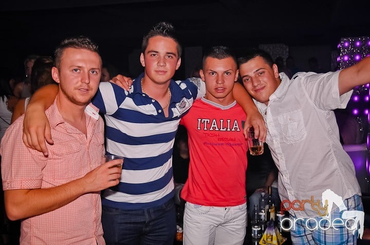 Chef de milioane în Club Life, 