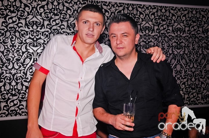 Chef de milioane în Club Life, 