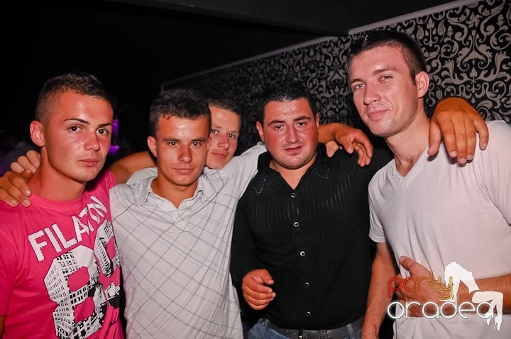 Chef de milioane în Club Life, 