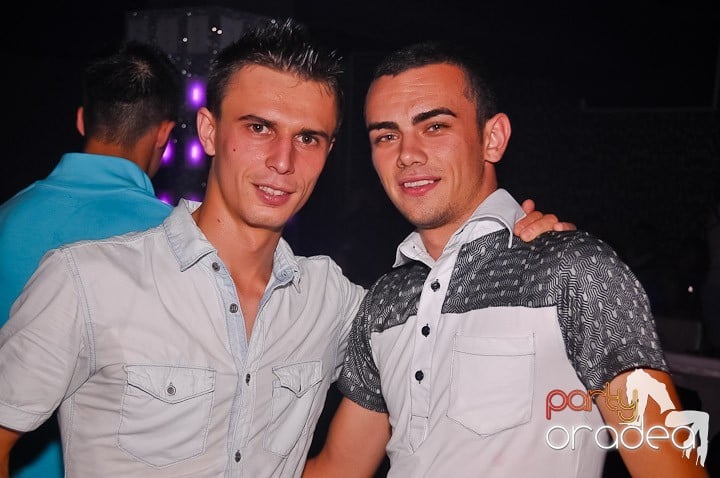 Chef de milioane în Club Life, 