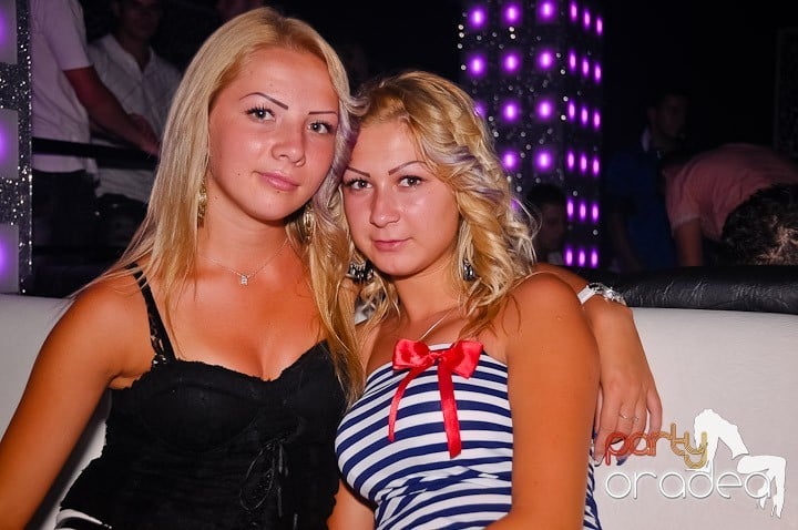 Chef de milioane în Club Life, 