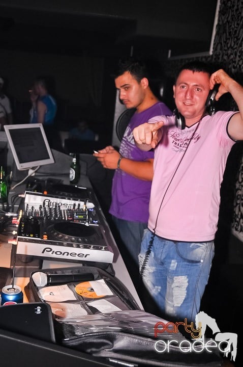 Chef de milioane în Club Life, 