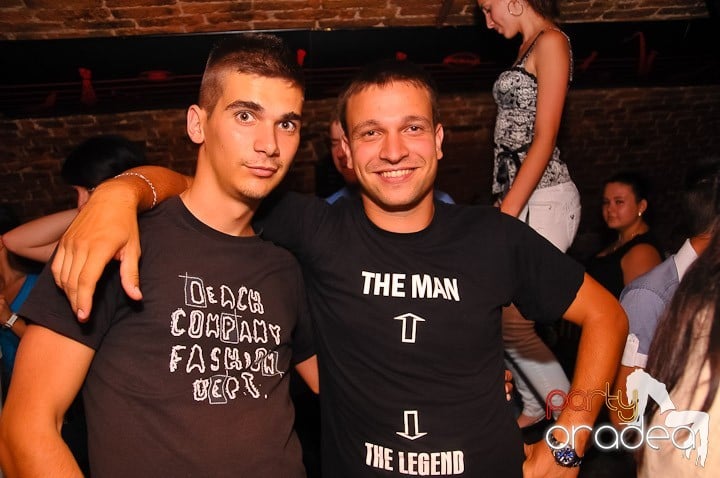 Chef de pomină în Club Escape, 